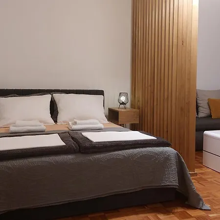Bmm Lux Voždivac